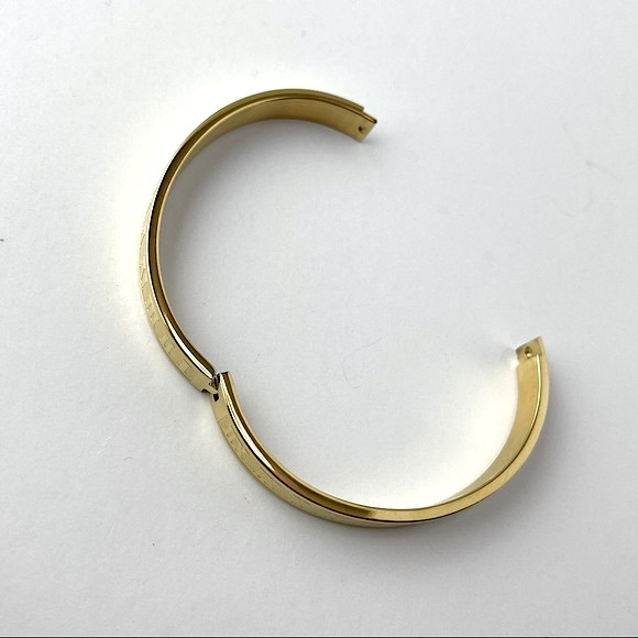 n e w | 18k gold roman numeral bangle - Picture 2 of 6